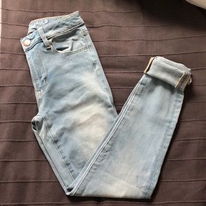 American Eagle Light Wash High Waisted Denim Jeans